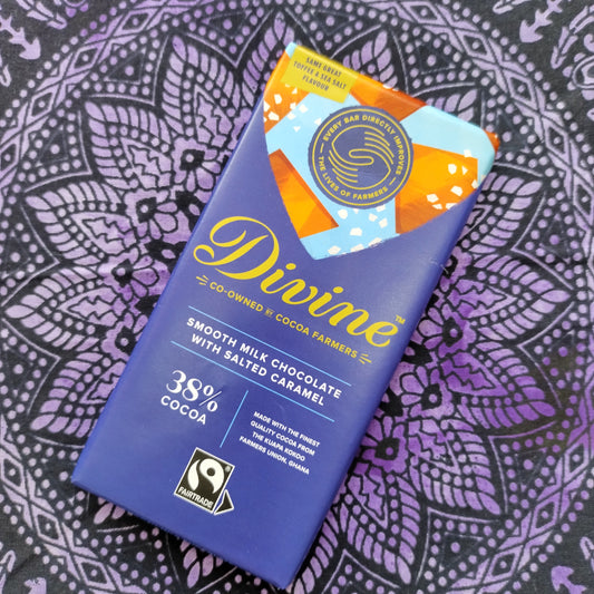Divine 38% Milk Chocolate & Salted Caramel Bar 90g