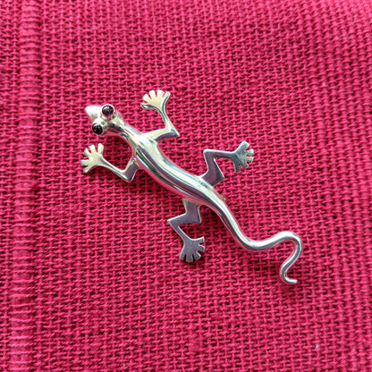 925 Sterling Silver Lizard Brooch with Garnet Eyes